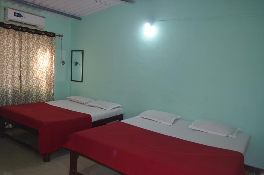 Dapoli Hotels